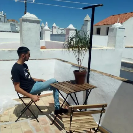 La Del Alfiz